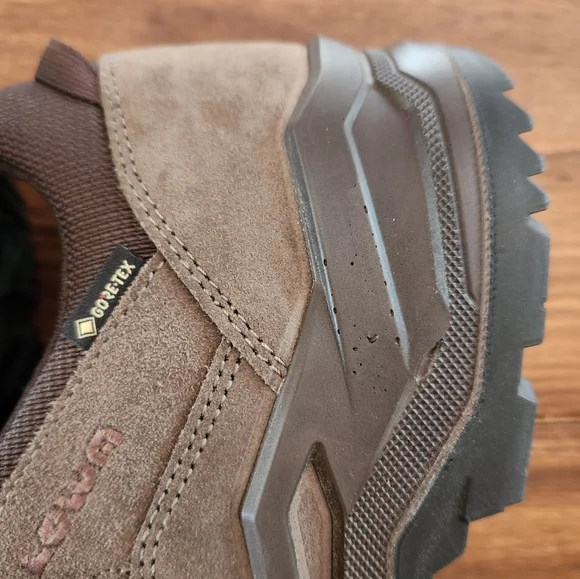 Mens Lowa Gortex hiking shoes - Picture 3 of 5